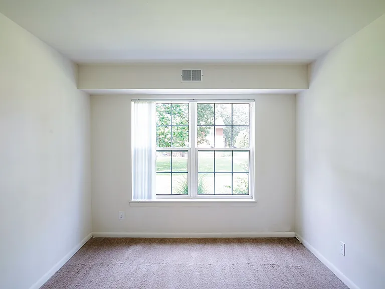 Niskayuna Gardens — Photo 4