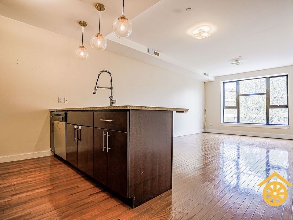 1st image of 176 Scholes St #3H