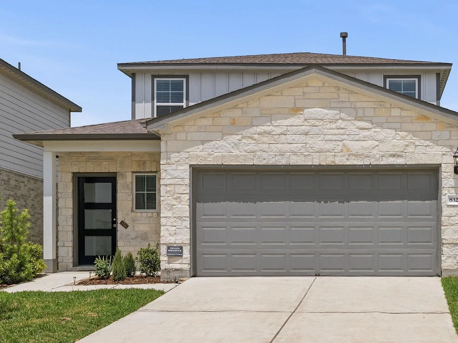 4 bed, 3.0 bath, 2250 sqft, $2,650 — Photo 1