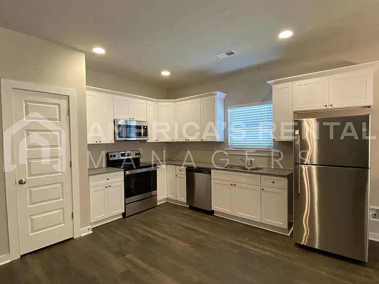 146 Wisconsin Ave — Photo 6