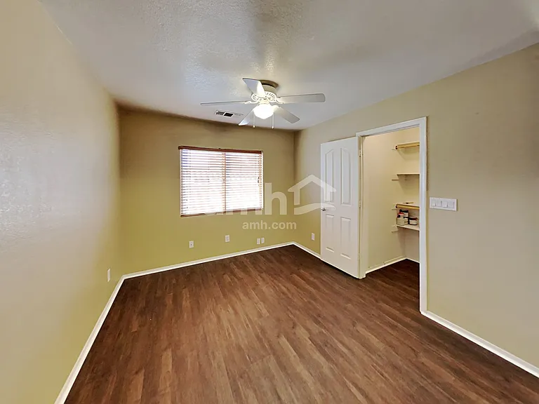 907 N Albert Dr — Photo 11