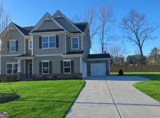 1371 Stephens View Dr, Loganville, GA
