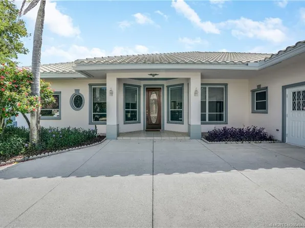 10321 SE Bluefish Ct, Hobe Sound, FL 33455