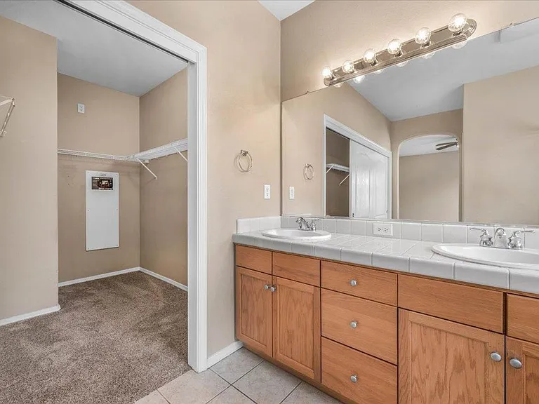 1709 Glen Dunbar Ln — Photo 29