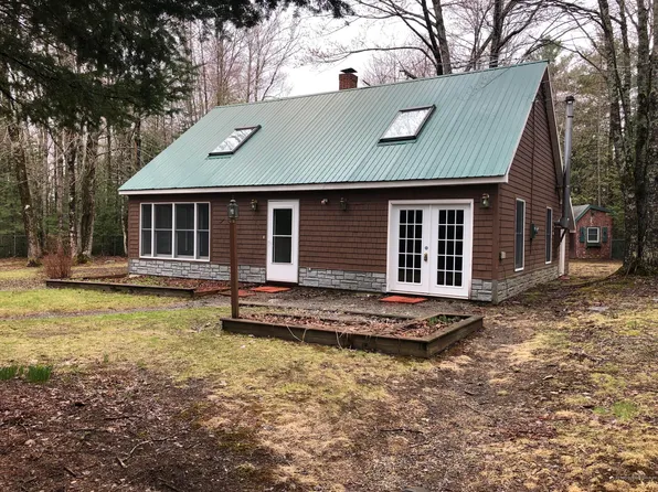573 Main Rd, Charleston, ME 04422