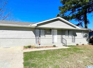 224 Larkwood Dr SW, Decatur, AL 35601