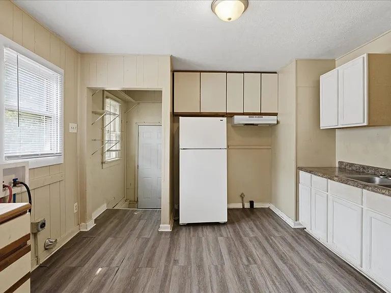 3607 E Michigan St — Photo 5
