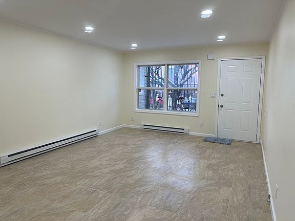3rd image of 478 Pacific Ave #1