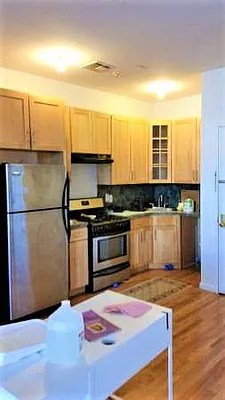 Rented by Space Link Realty | media 14