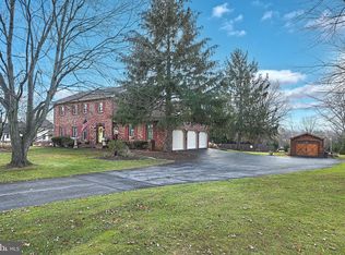5134 Grandview Rd, Hanover, PA 17331