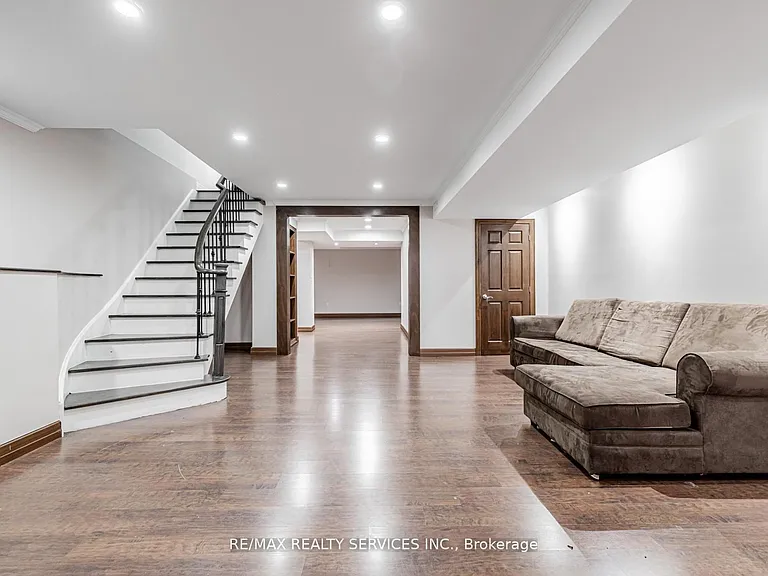 28 Siena Dr — Photo 42