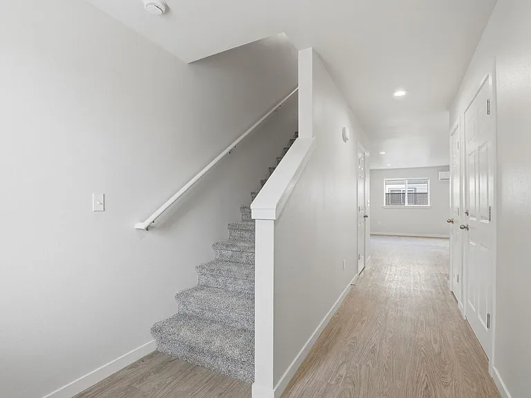 Apple Valley Town Homes — Photo 33