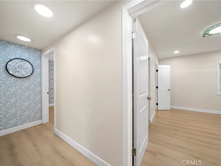 912 W Hill Ave — Photo 13
