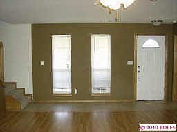 Great Room has view of front year
