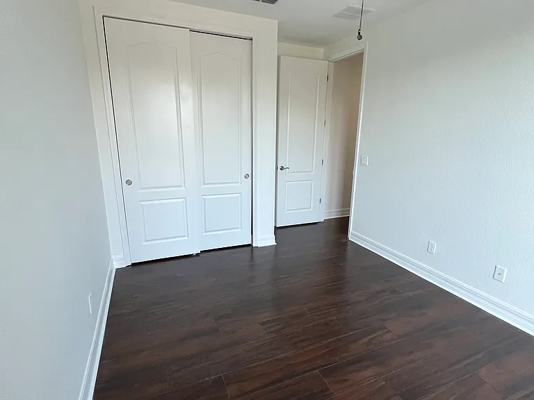 10411 Belfry Cir — Photo 13