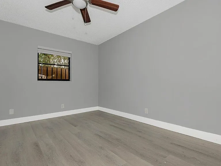 161 Meadows Dr #161 — Photo 19
