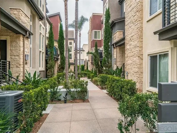 7837 Modern Oasis Dr, San Diego, CA 92108