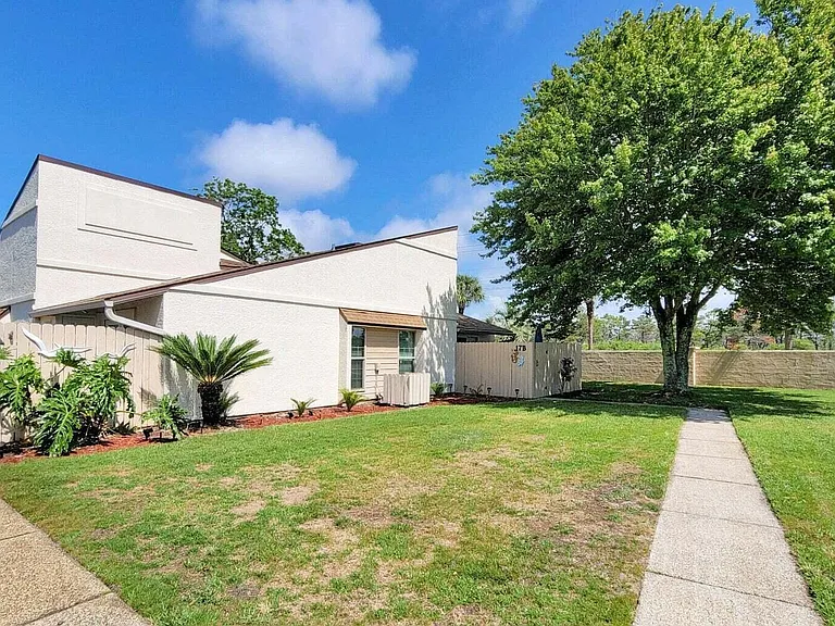 17462 Front Beach Rd #17B — Photo 1