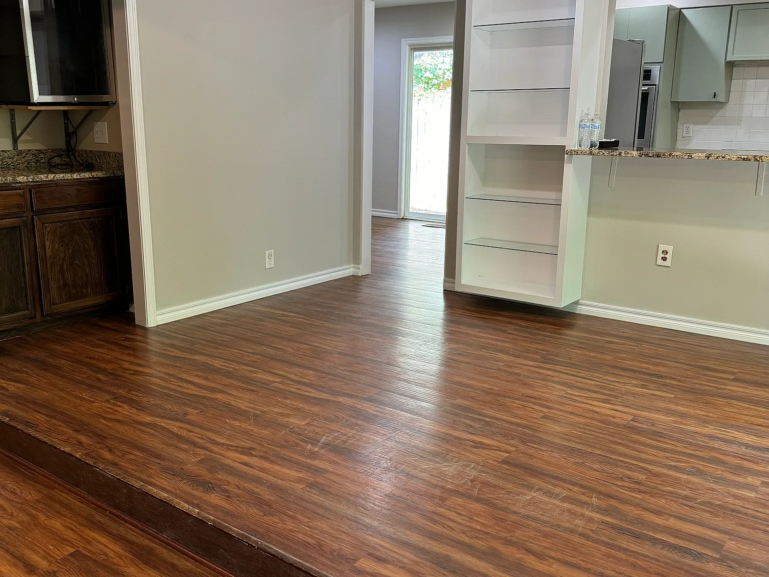3 bed, 2044 sqft, $2,000 — Photo 4