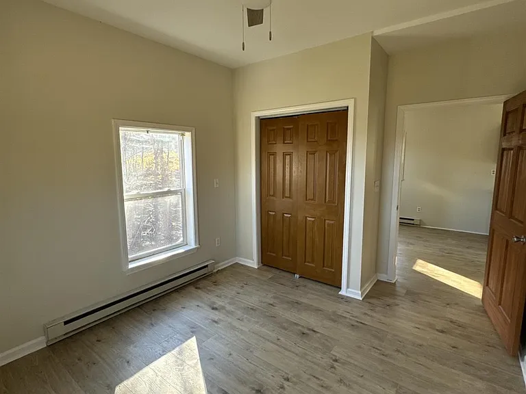 400 Round Lake Rd #A — Photo 7