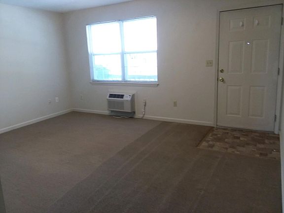 5th image of 2000 Pine Harbor Ln #203