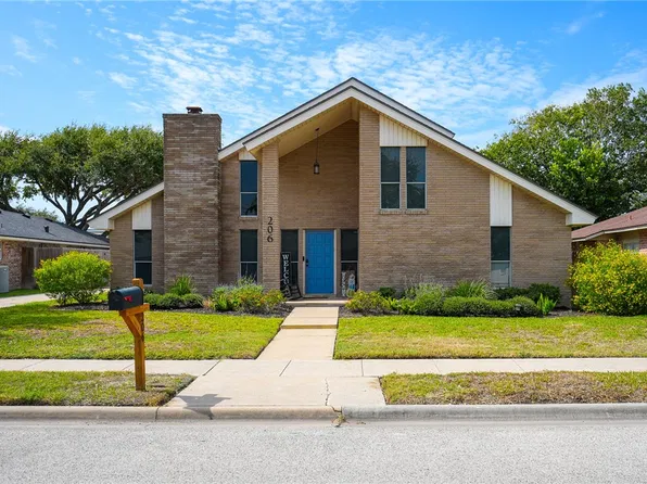 206 San Saba Dr, Portland, TX 78374
