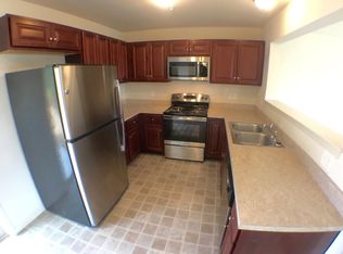 723 Country Club Rd, Red Lion, PA 17356