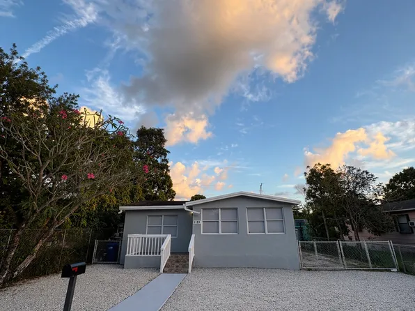 1928 NW 51st St, Miami, FL 33142