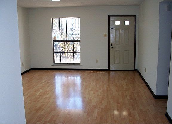 3rd image of 3621 Baker Dr