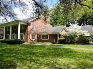 1308 Summit Pl, Valparaiso, IN 46385