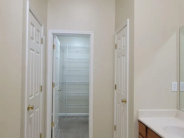 5603 Collington Ct — Photo 36