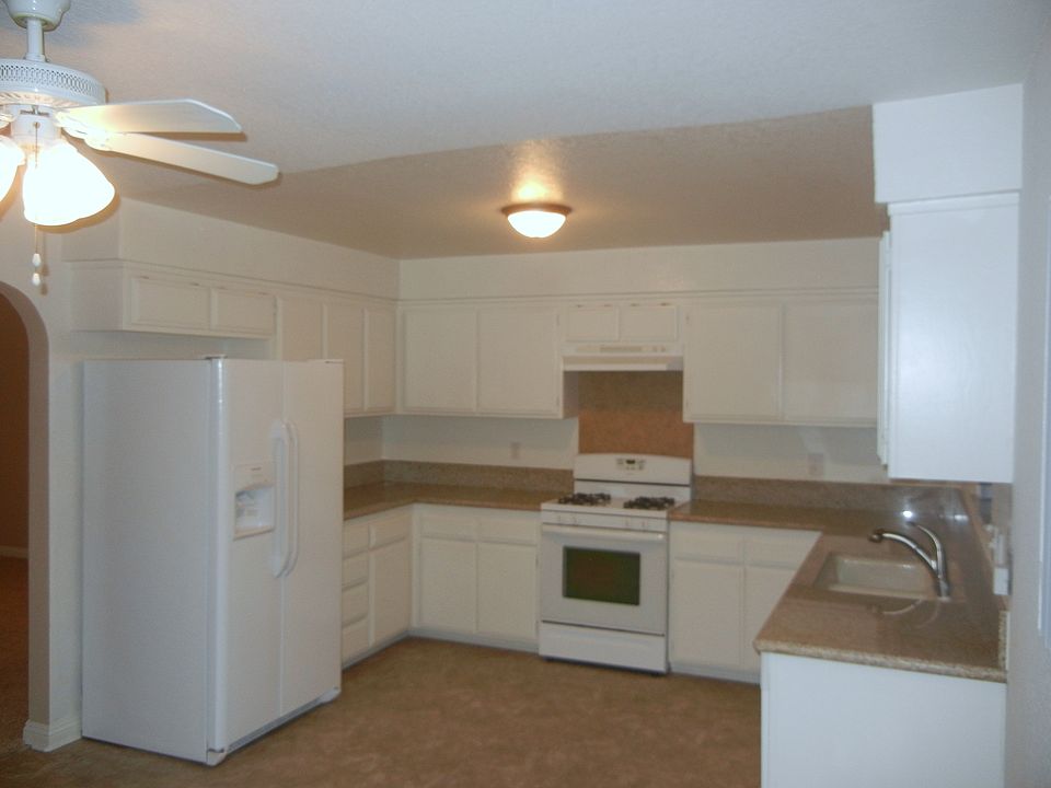 New granite & All Appliances