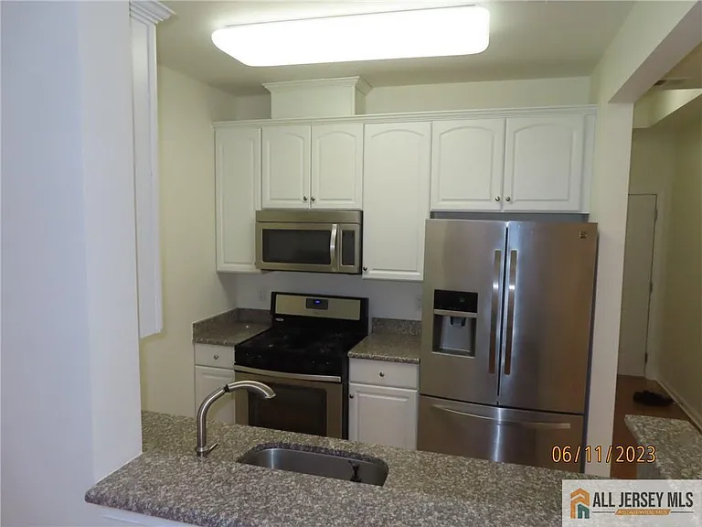 544 E Celebration Way #544 — Photo 4