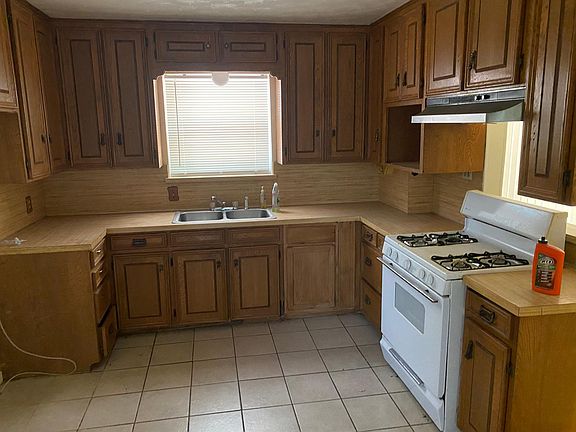 4th image of 2077 Sunnybrook Ln