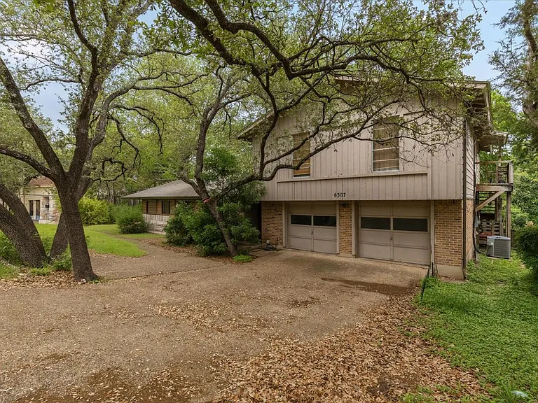 6307 Shadow Valley Dr #B — Photo 1
