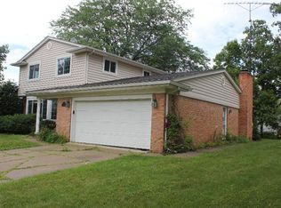 1001 Barrington Dr, Flint, MI 48503