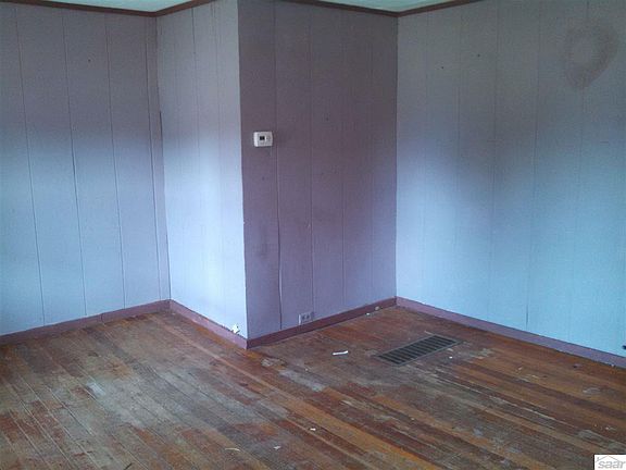 2nd image of 102 15th Ave E