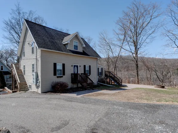 22 Hull Place, Seymour, CT 06483