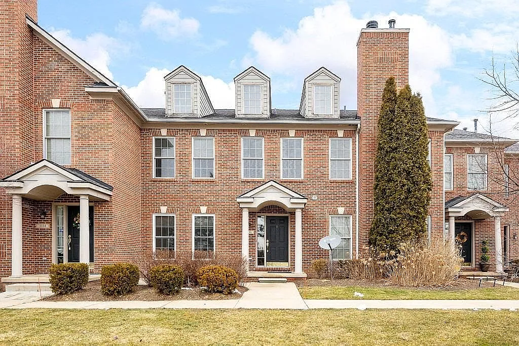 Hampshire Ln, Ypsilanti — Photo 1