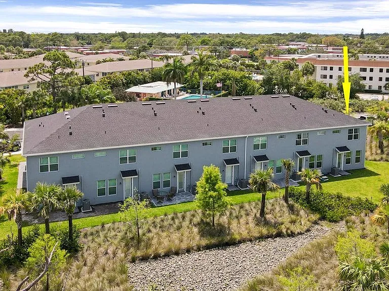 1875 SE Ocean Cove Way — Photo 36