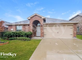 712 Rutherford Dr, Crowley, TX 76036