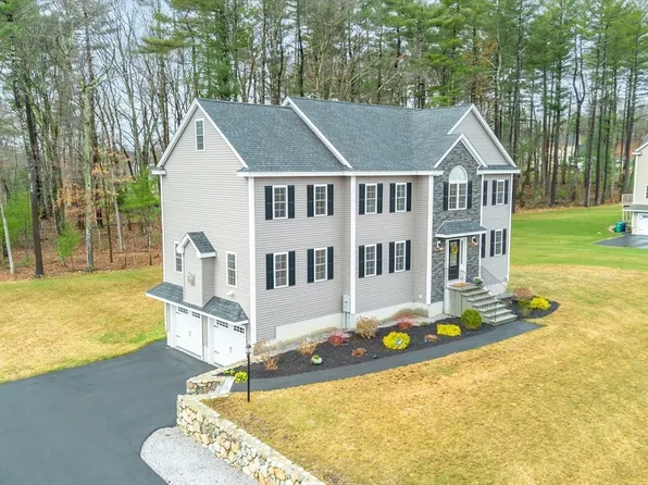 53 Fieldstone Ln, Billerica, MA 01821