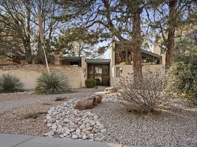 3303 La Sala Del Este NE, Albuquerque, NM, 87111