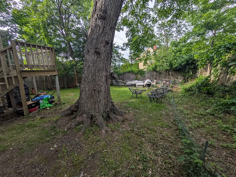 63 Arnold Ter #2 — Photo 28