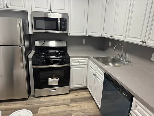 Rented by Green Brick Realty LLC | media 13