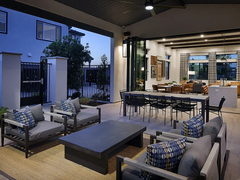 Escala at Stanford Crossing — Photo 8