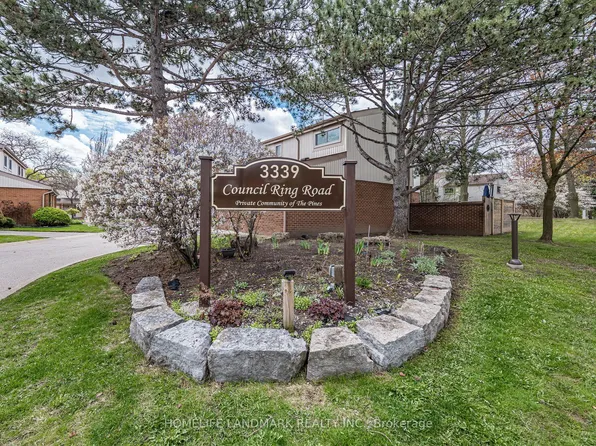 3339 Council Ring Rd Unit 82, Mississauga, ON L5L 2A9