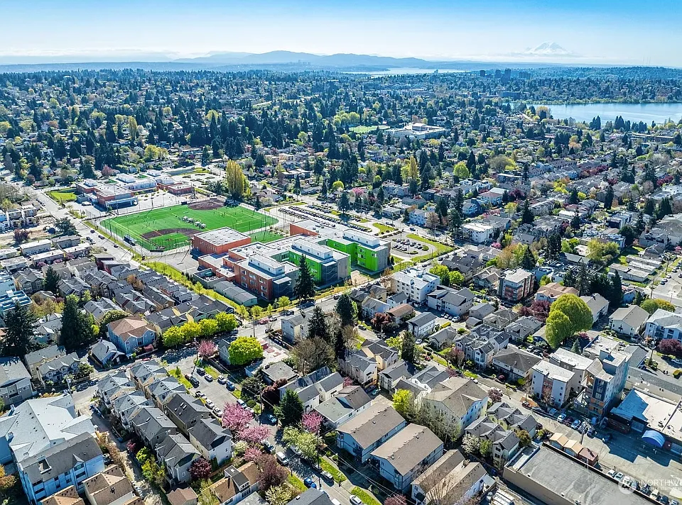 1135 N 92nd St #1
