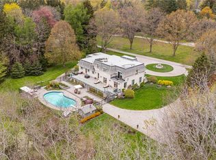 342 Mountain Brow Rd, Hamilton, ON L7P5A3