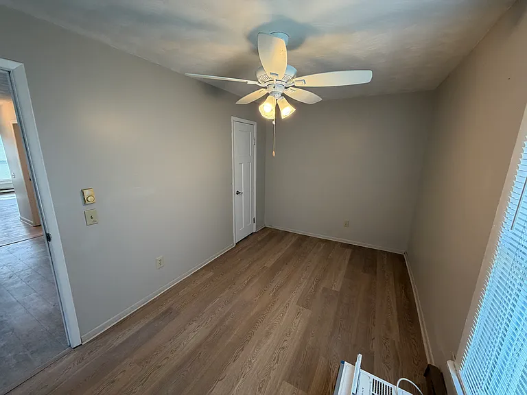 2111 Lincoln Ave — Photo 15
